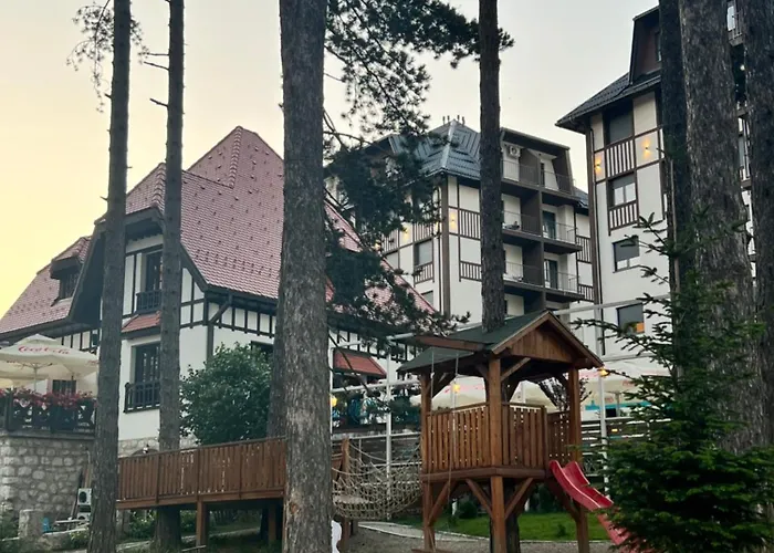 Njegos Lux Titova * Palisat